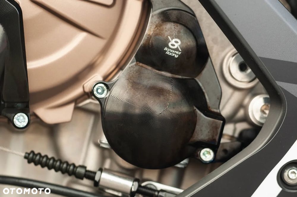 BMW S - 23