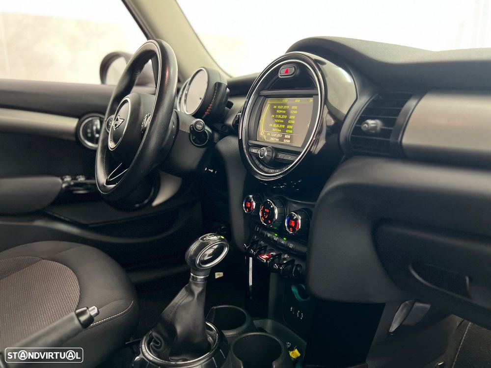 MINI 5 Portas One Auto - 31