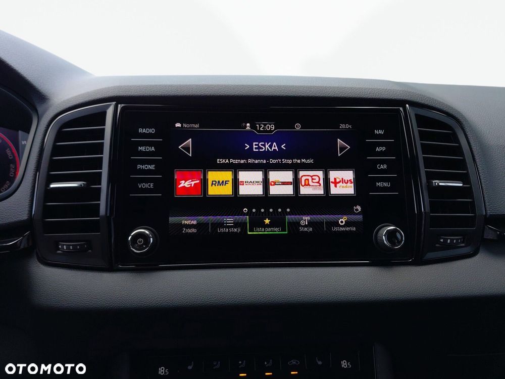 Skoda Karoq 1.5 TSI ACT Sportline DSG - 27
