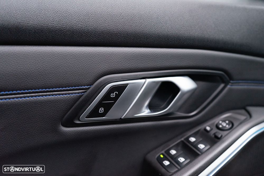 BMW 320 e Pack M Auto - 23