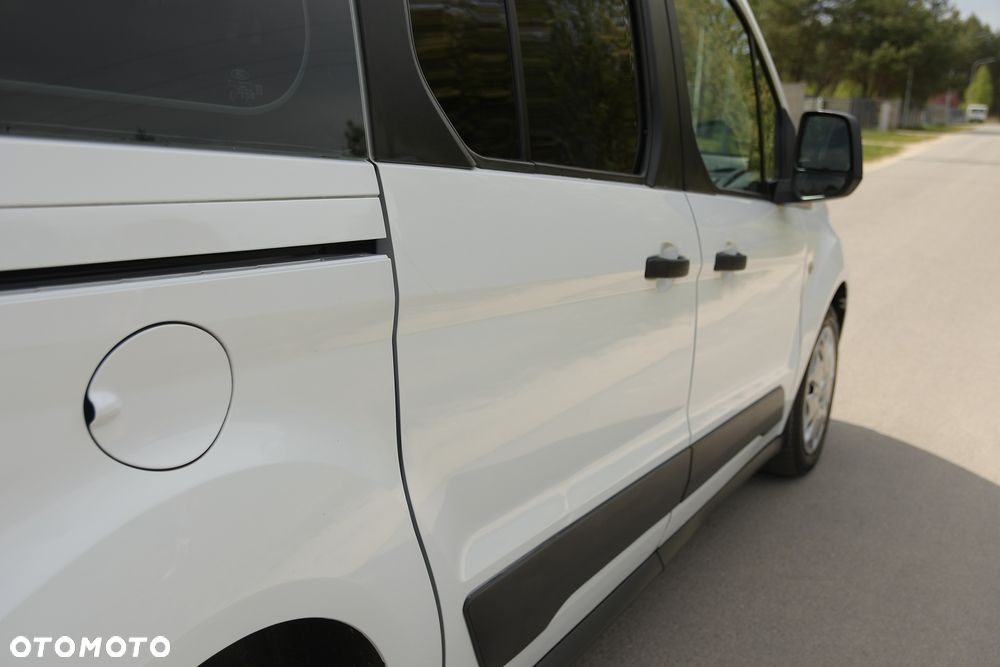 Ford Connect - 17