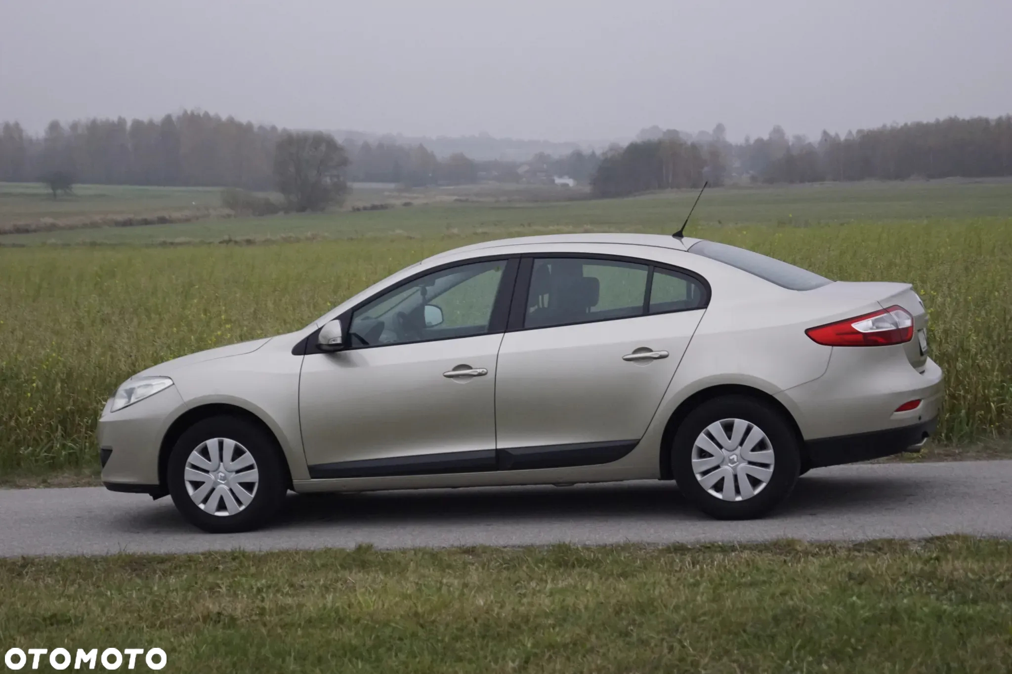 Renault Fluence 1.6 16V Expression Euro5 - 8