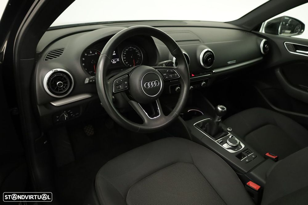 Audi A3 Limousine 30 TFSI - 7