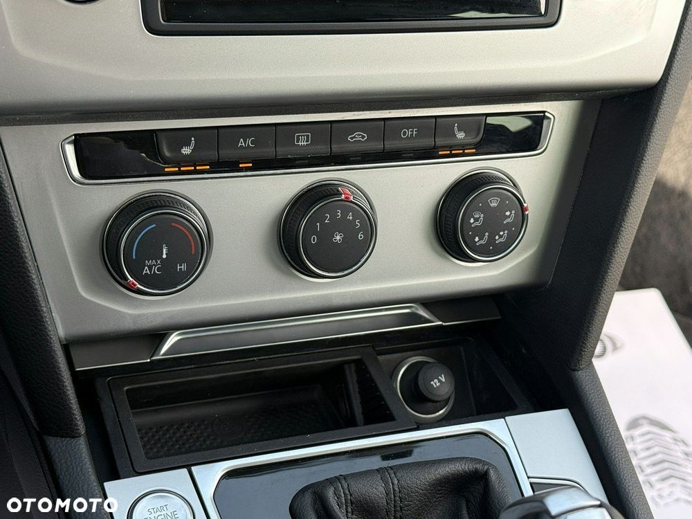 Volkswagen Passat - 8