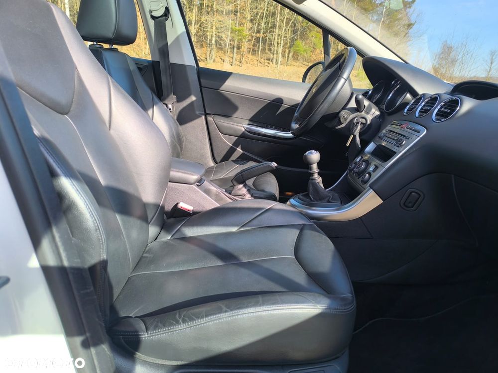 Peugeot 308 155 THP Premium - 11