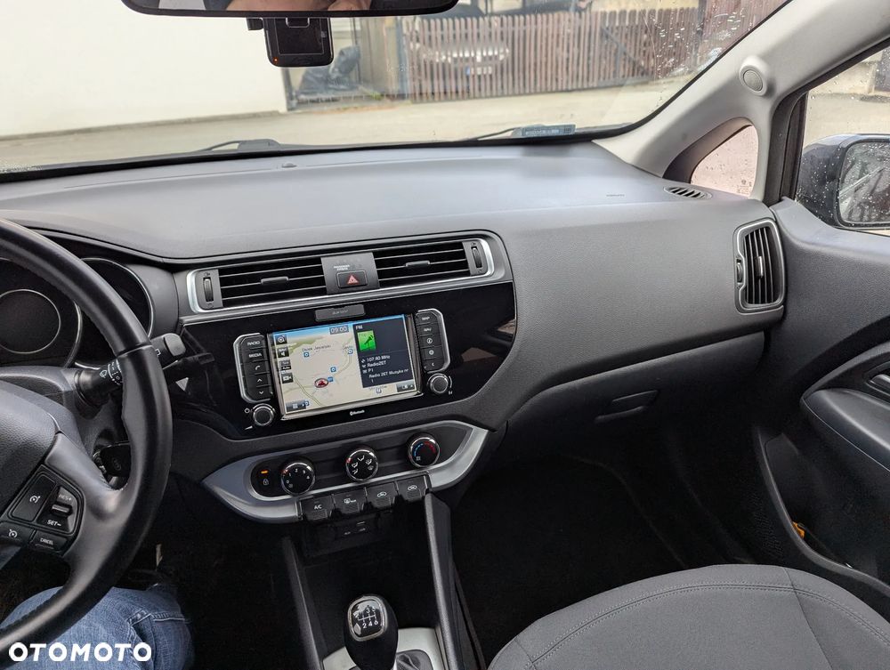 Kia Rio 1.4 CRDI Fifa World Cup Edition - 7