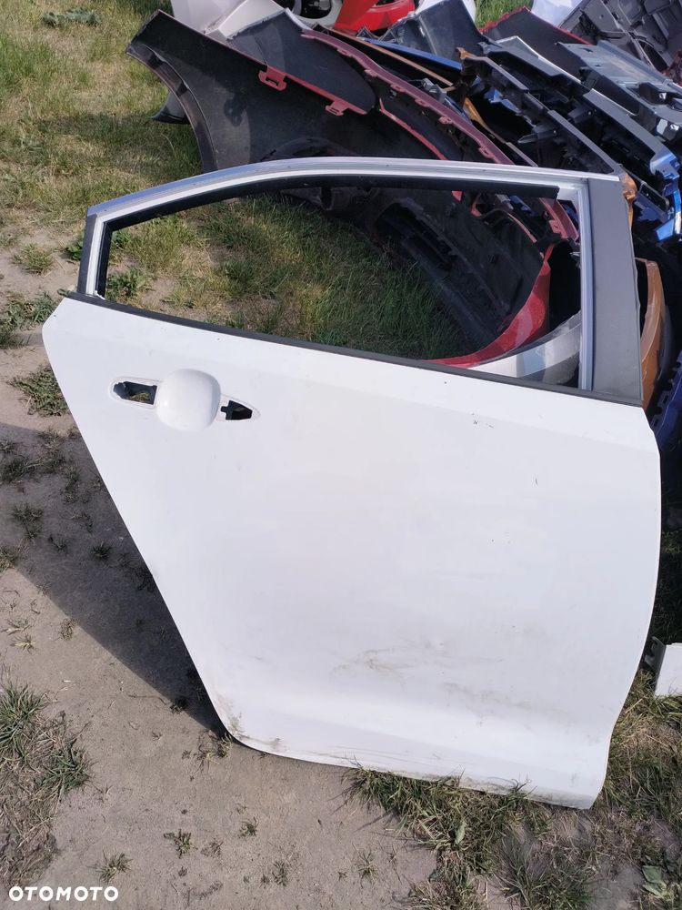 DRZWI prawe tylne tył TOYOTA COROLLA E21 SEDAN 2019- - 1