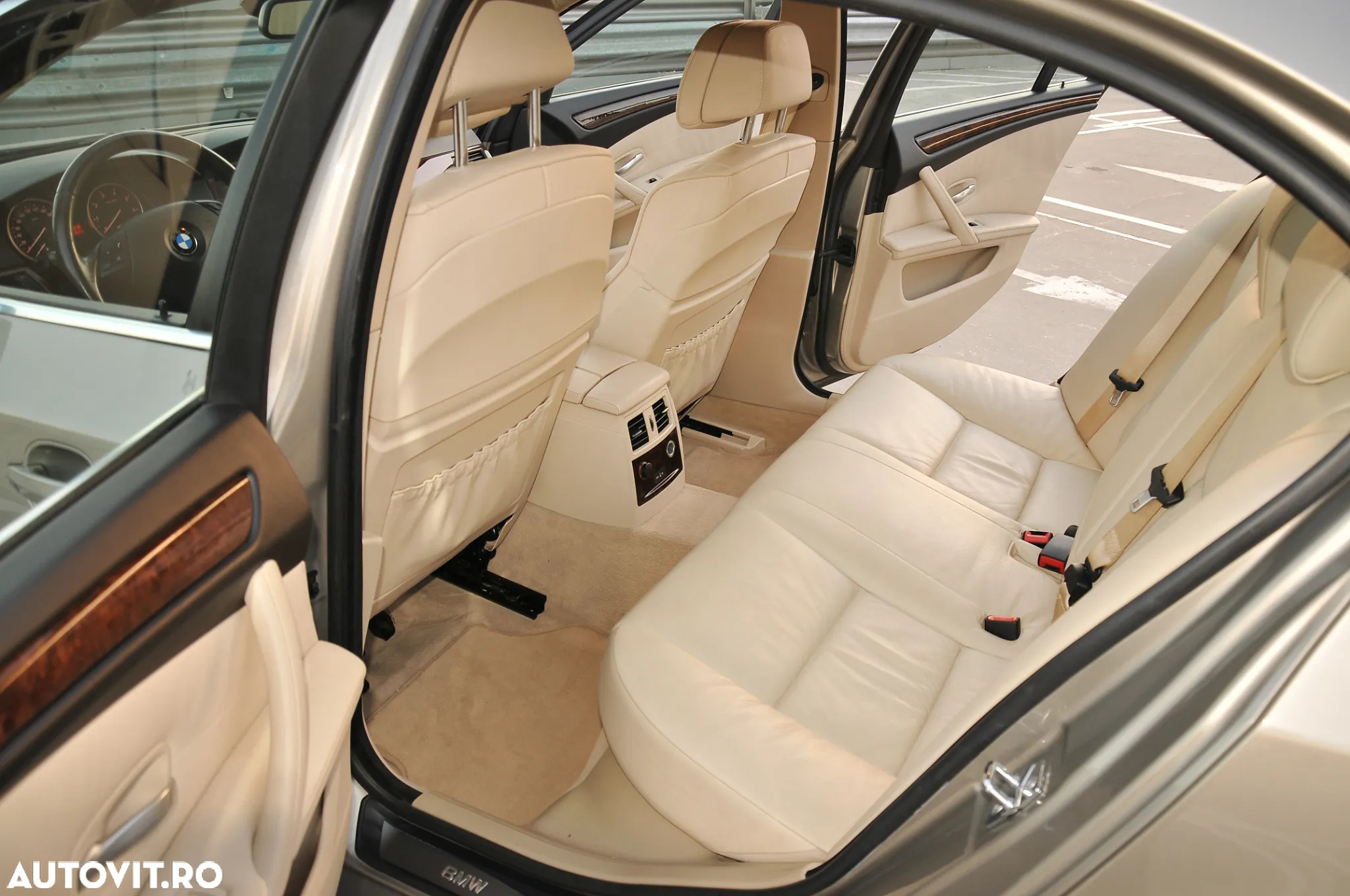 BMW Seria 5 523i Aut. - 5