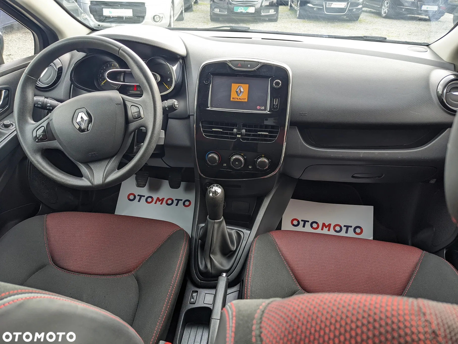 Renault Clio - 15