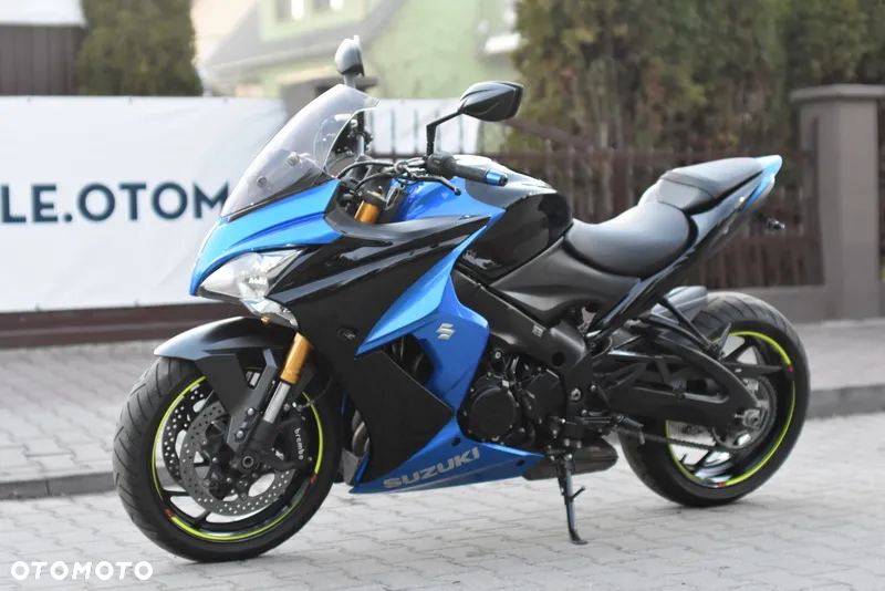 Suzuki GSX 1000 - 23