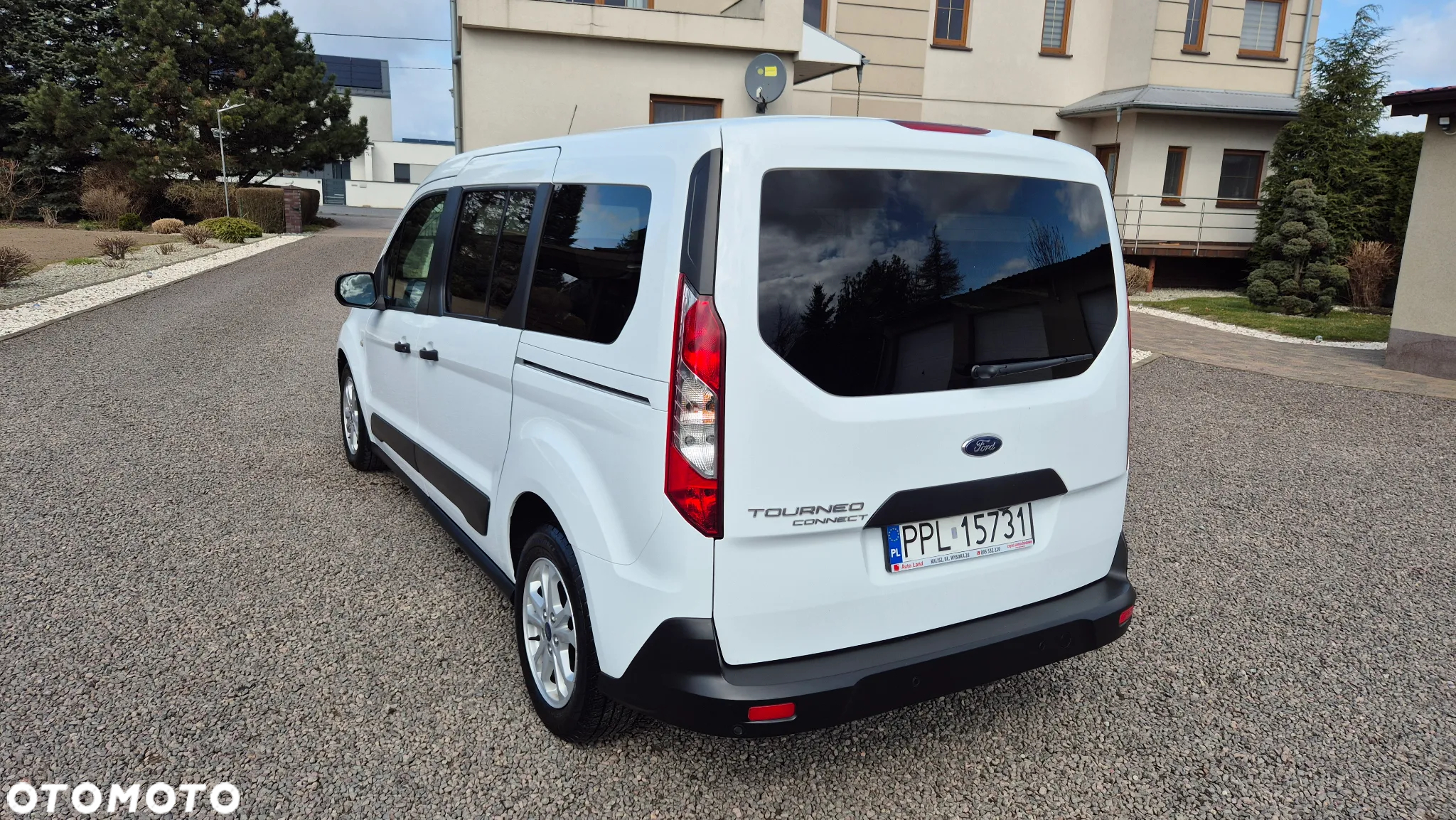 Ford Tourneo Connect Grand - 5