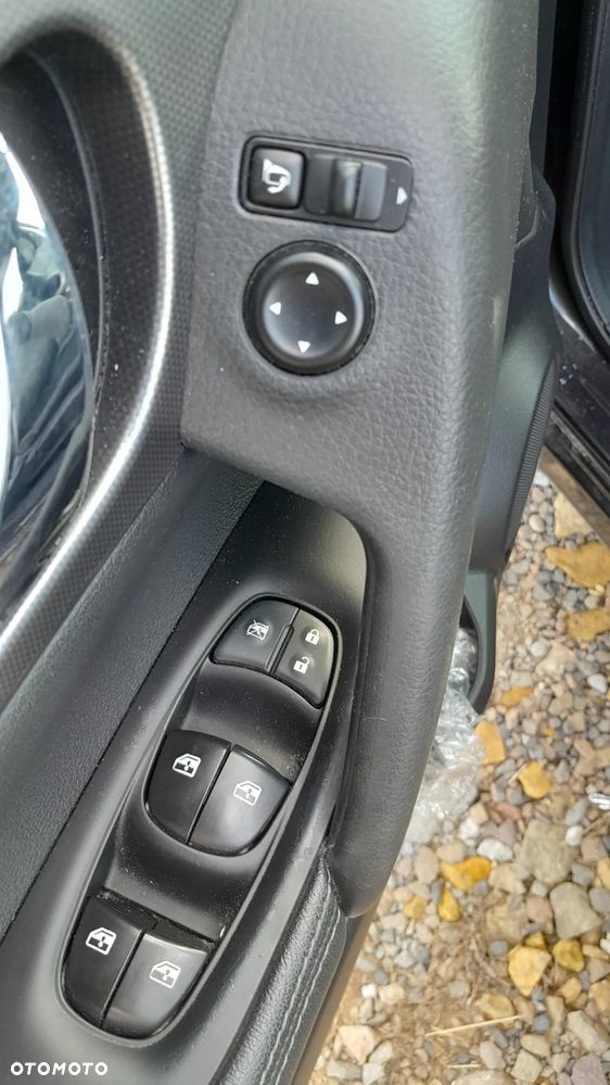 Nissan Qashqai - 15