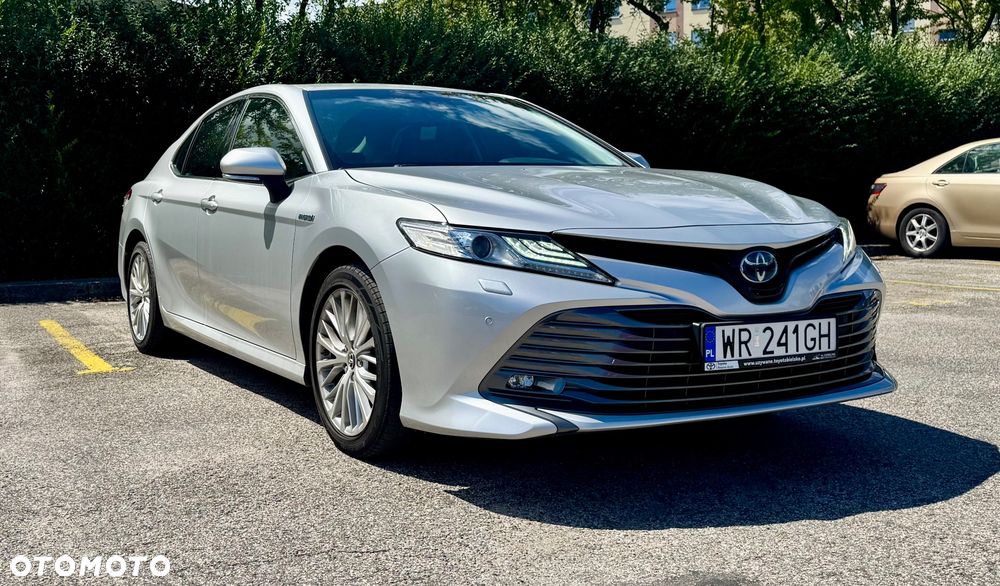 Toyota Camry 2.5 Hybrid Executive CVT - 2