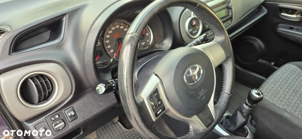 Toyota Yaris 1.33 Active - 9