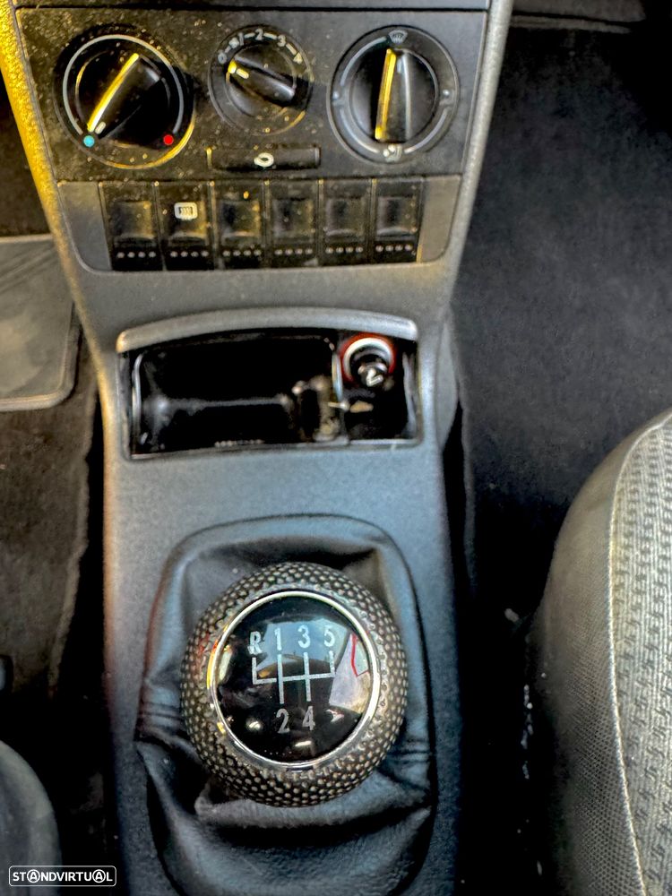 VW Polo 1.0 Confortline - 16