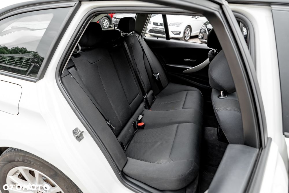 BMW Seria 3 316d - 22