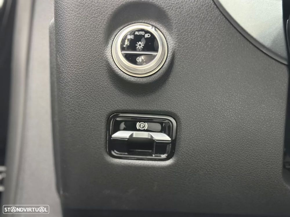 Mercedes-Benz C 300 e T 9G-TRONIC AMG Line - 38