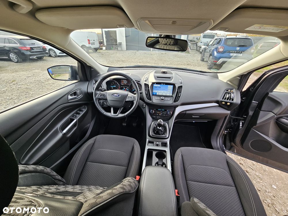 Ford Kuga - 31
