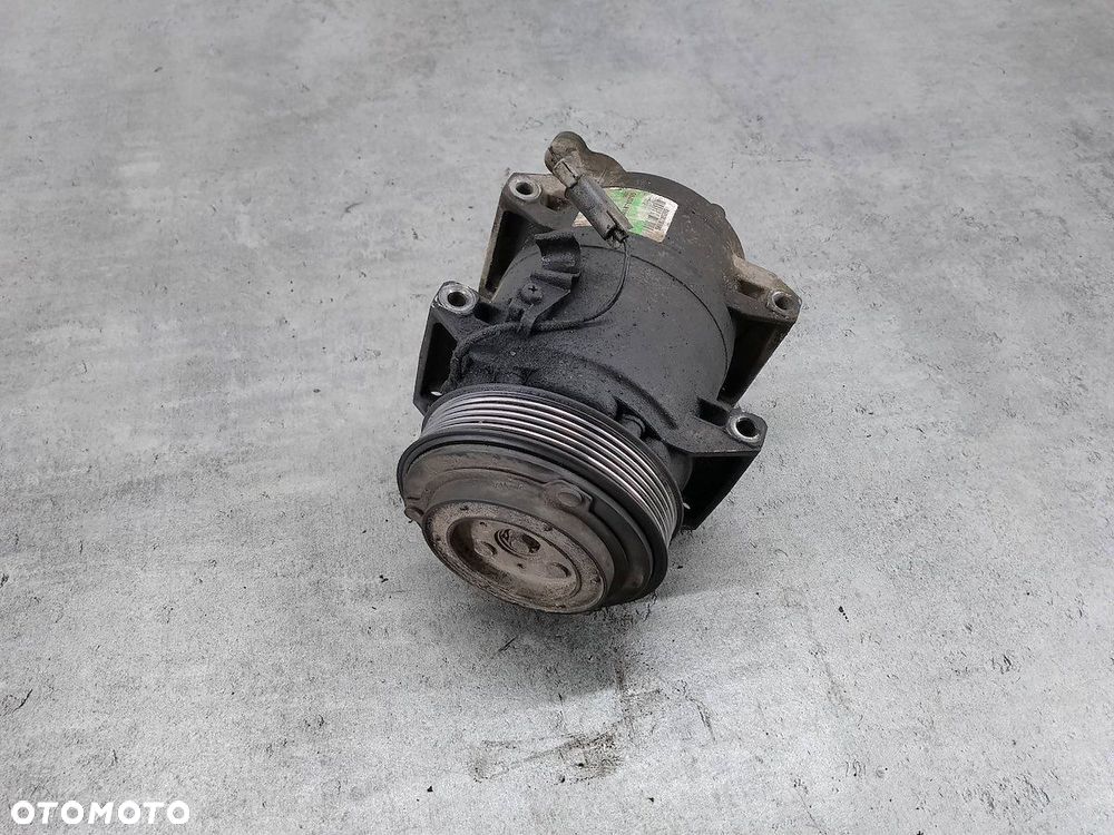 POMPA, SPRĘŻARKA KLIMATYZACJI VOLVO XC90 ( 02-14 ) 8708581 2.4 D5 - 7