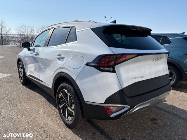 Kia Sportage 1.6 T-GDI 7DCT HP 4x2 MHEV Style - 4