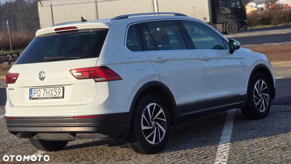 Volkswagen Tiguan - 2