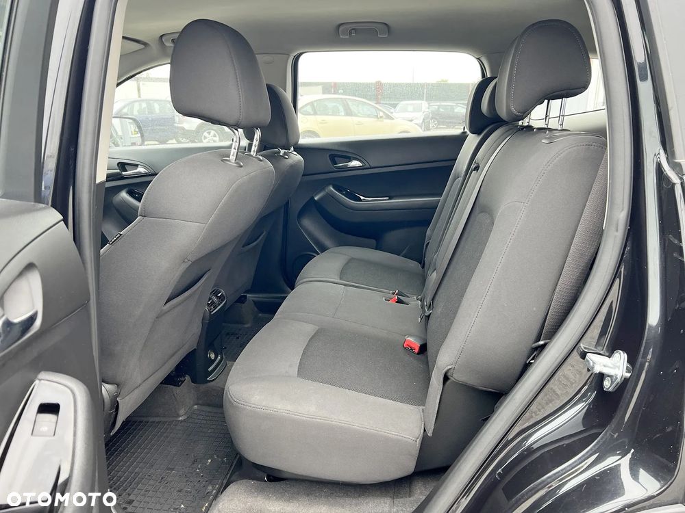 Chevrolet Orlando - 12