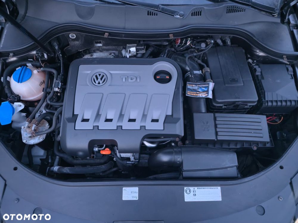 Volkswagen Passat 2.0 TDI Comfortline - 13
