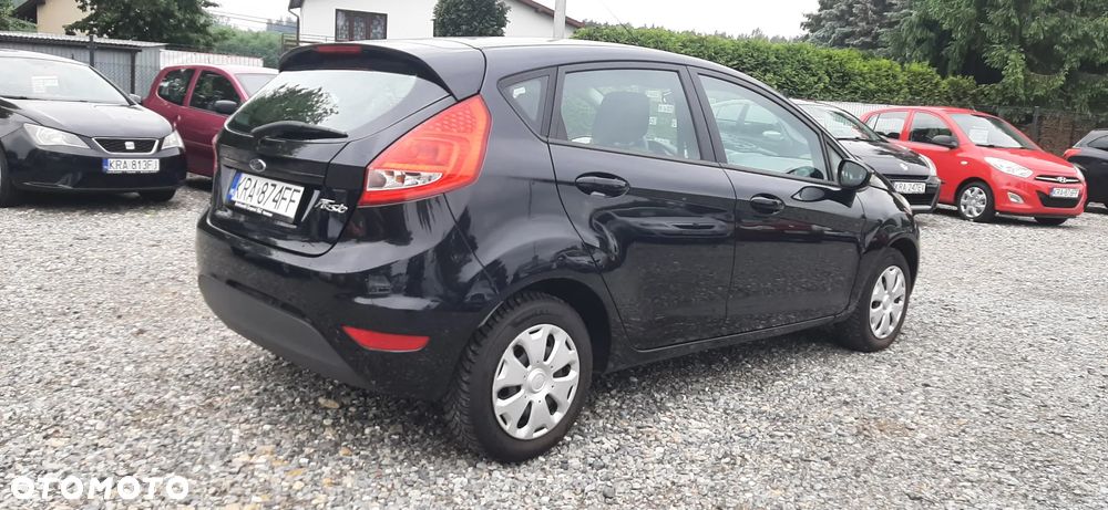 Ford Fiesta - 9