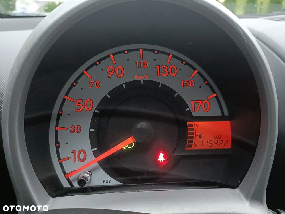 Toyota Aygo Cool&Go - 23