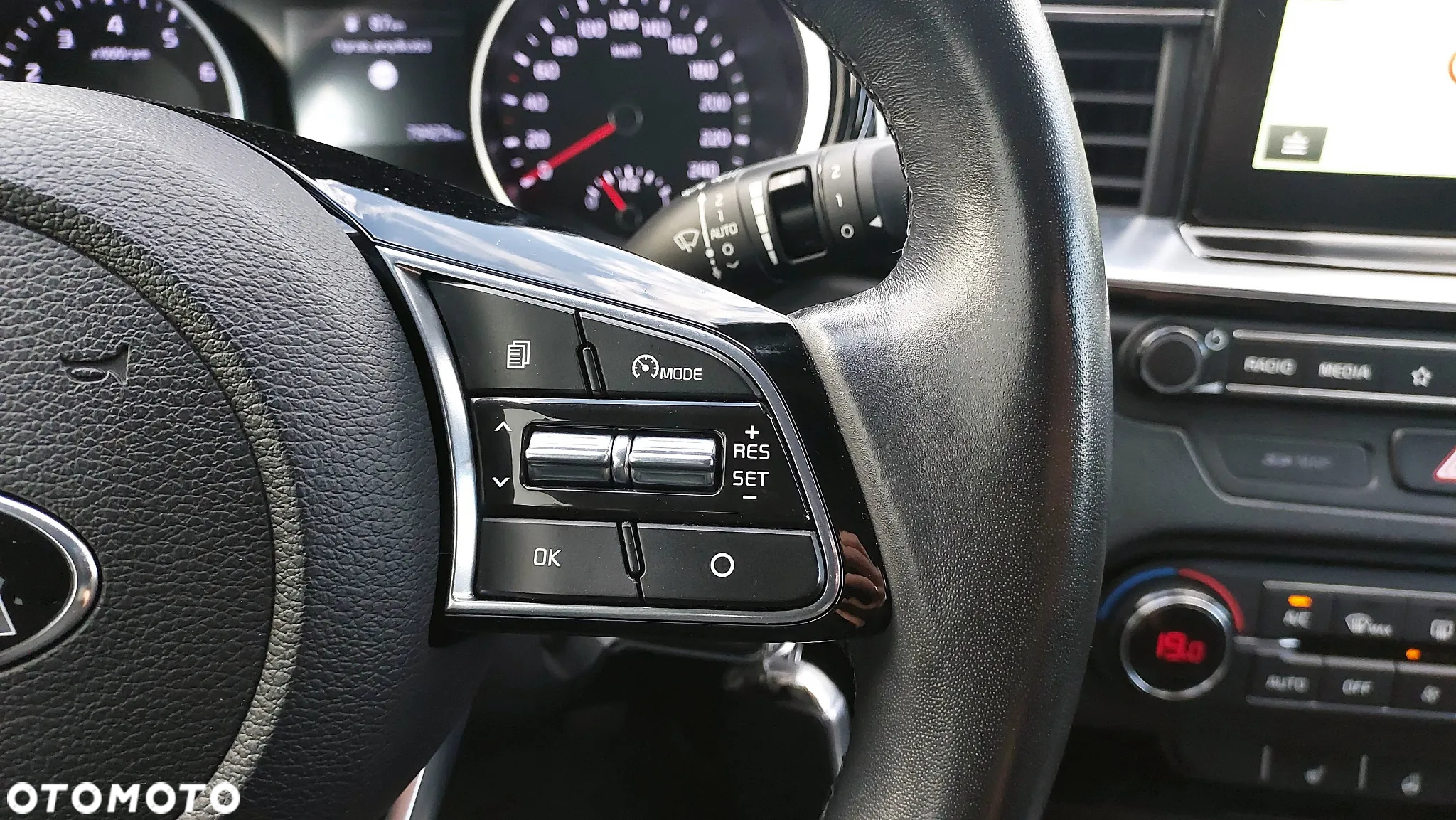 Kia Ceed 1.4 T-GDI L Business Line Plus - 16