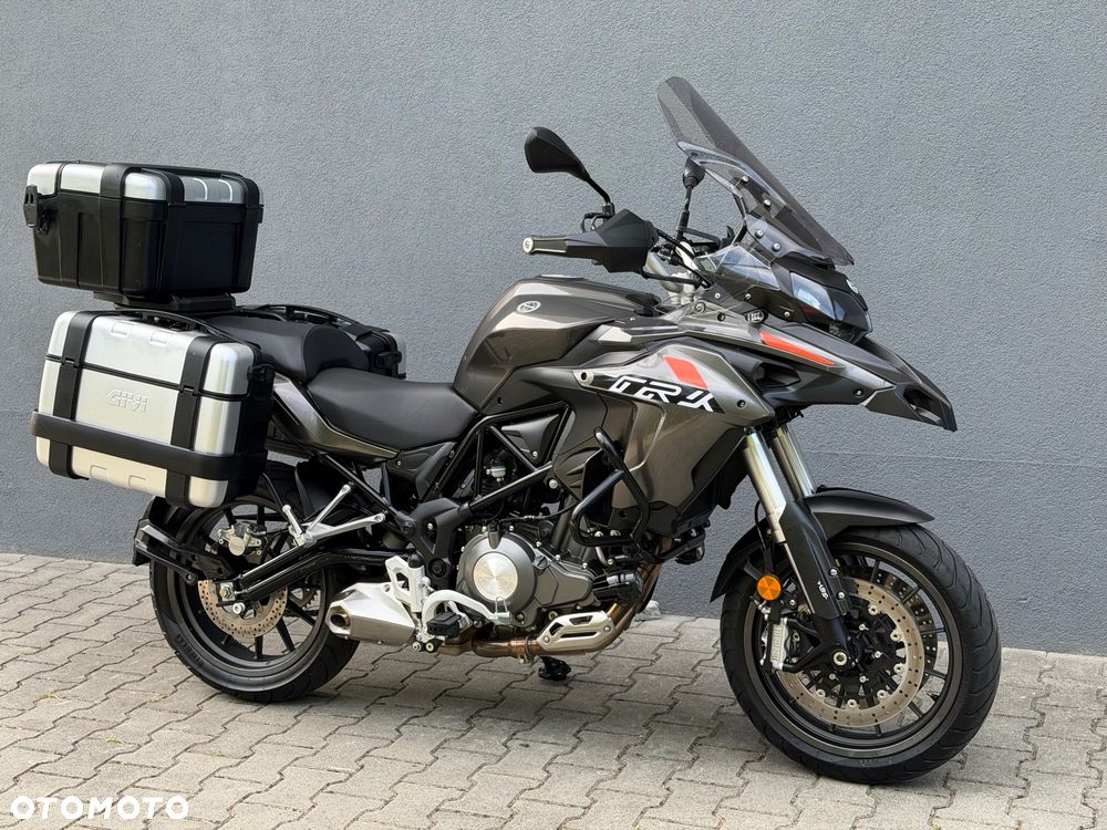 Benelli TRK 502 - 4