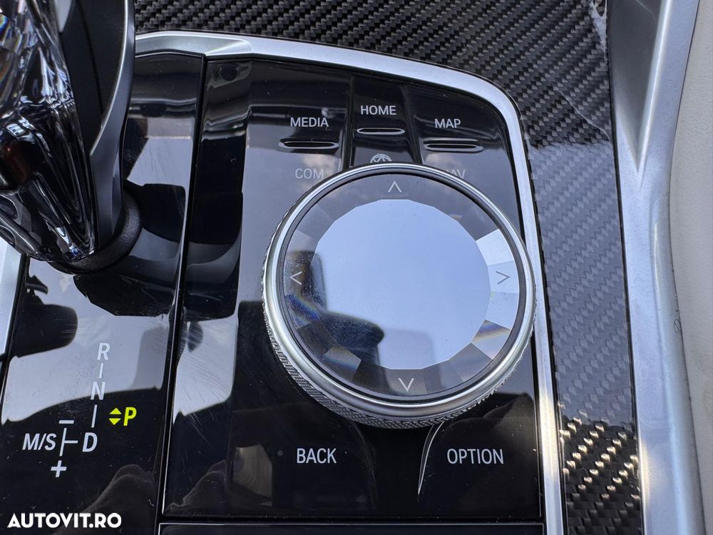 BMW X6 xDrive40i AT MHEV - 37