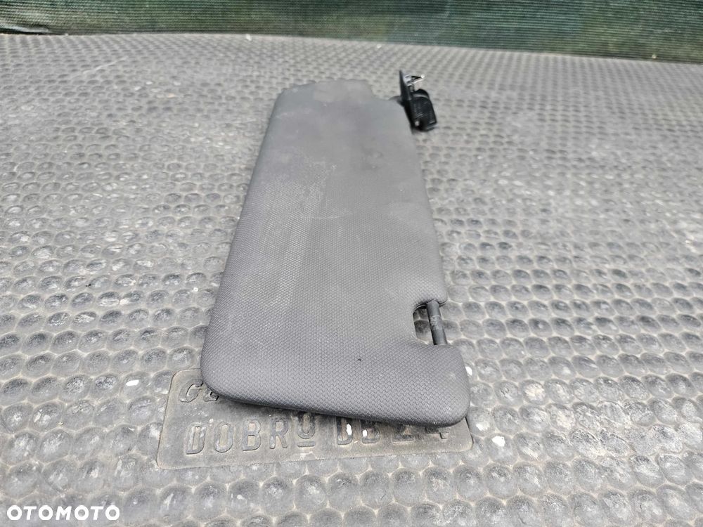 Daszek Słonecznik 8K0857551 8K0857552 Czarne S-Line Oslona Przeciwsloneczna Haczyk Lewa Prawa AUDI A4 B8 - 39