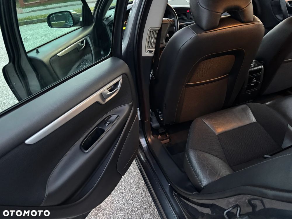 Volvo S60 2.4D Momentum - 21