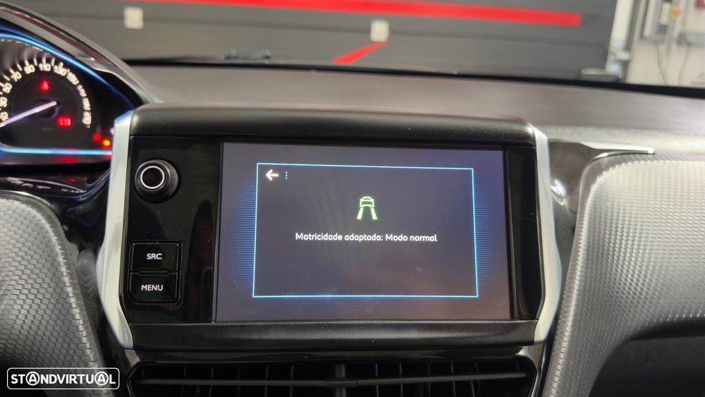 Peugeot 2008 1.2 PureTech Crossway - 31