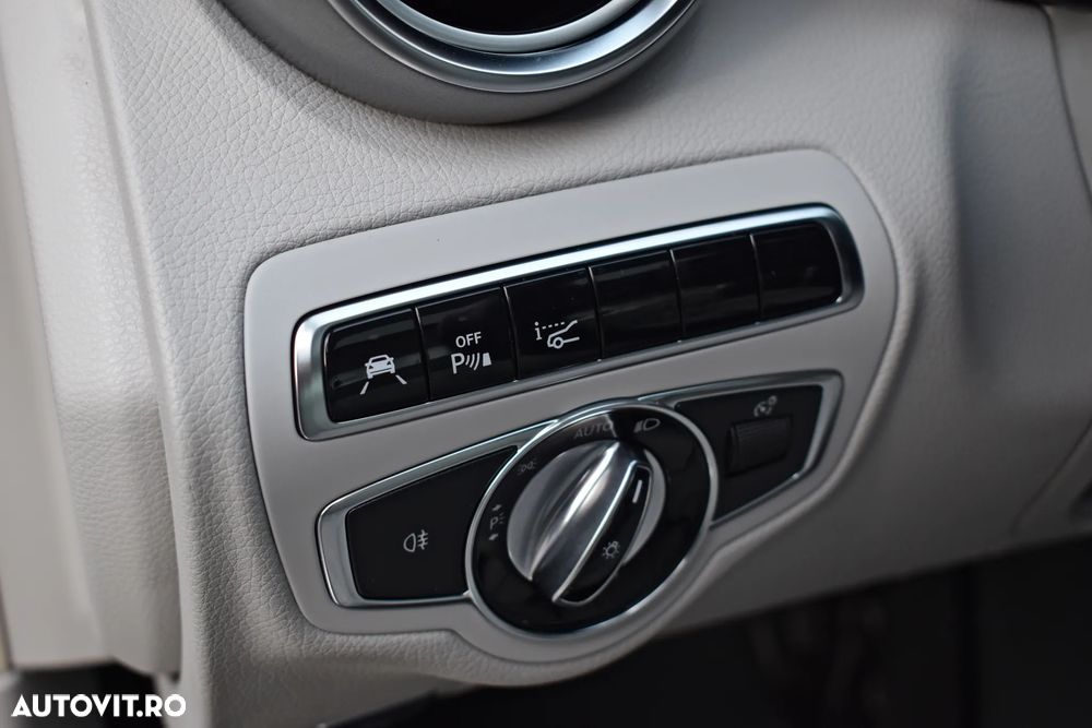 Mercedes-Benz C - 23