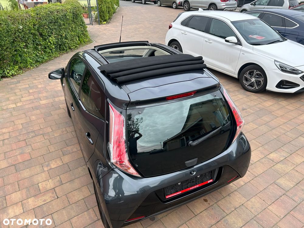 Toyota Aygo x-play Edition S+ - 12