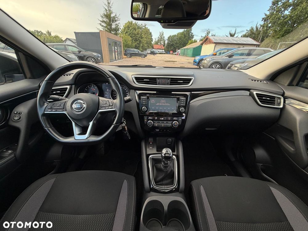 Nissan Qashqai 1.3 DIG-T N-Connecta - 32