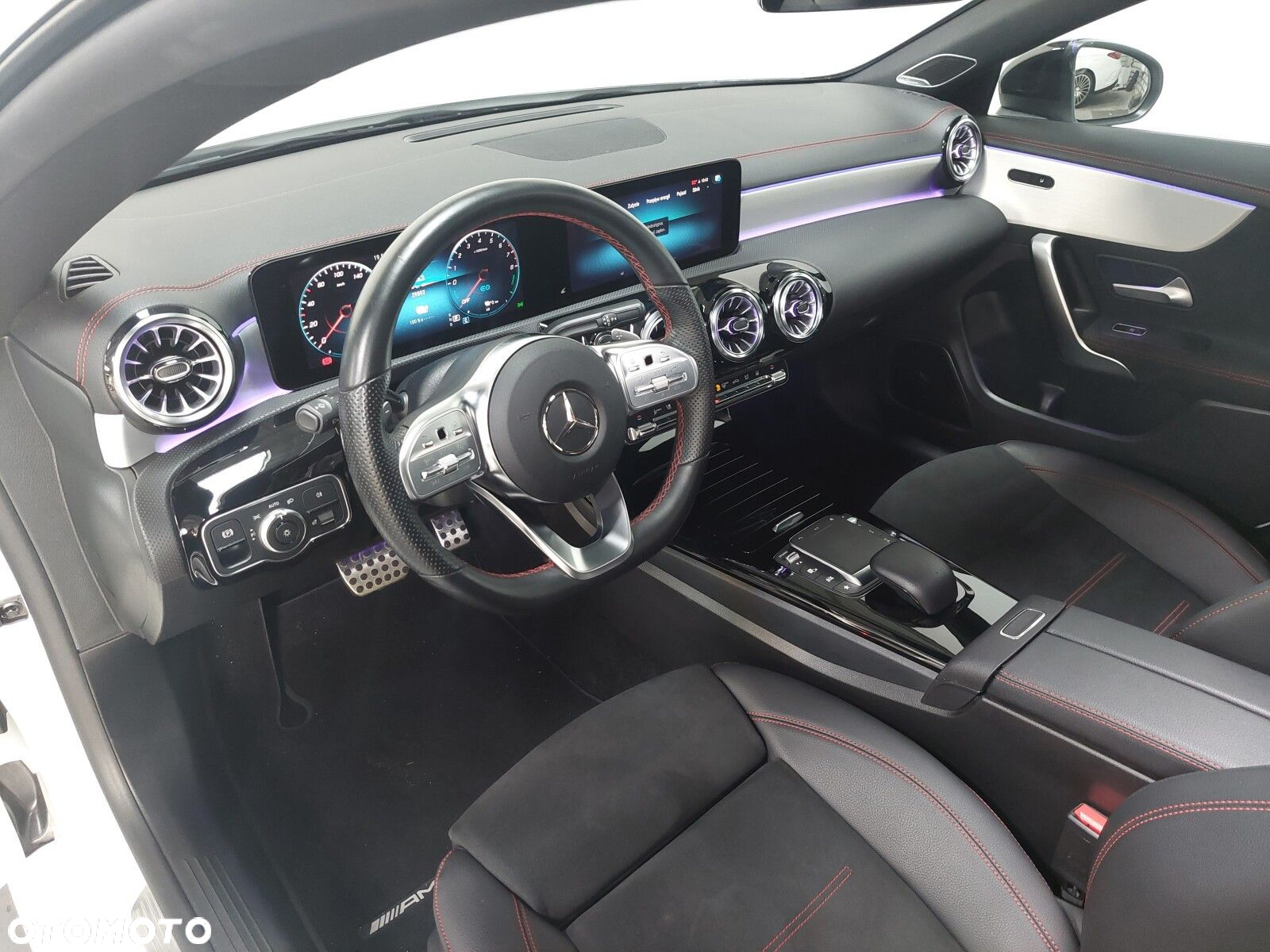 Mercedes-Benz CLA - 24