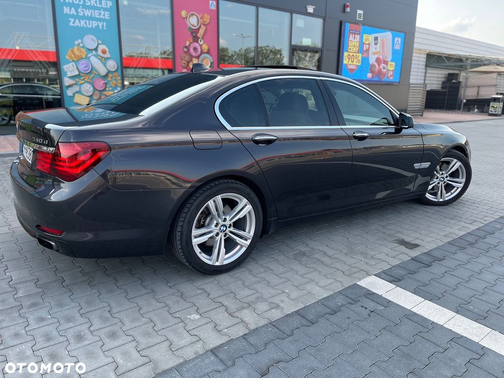 BMW Seria 7 740d - 5