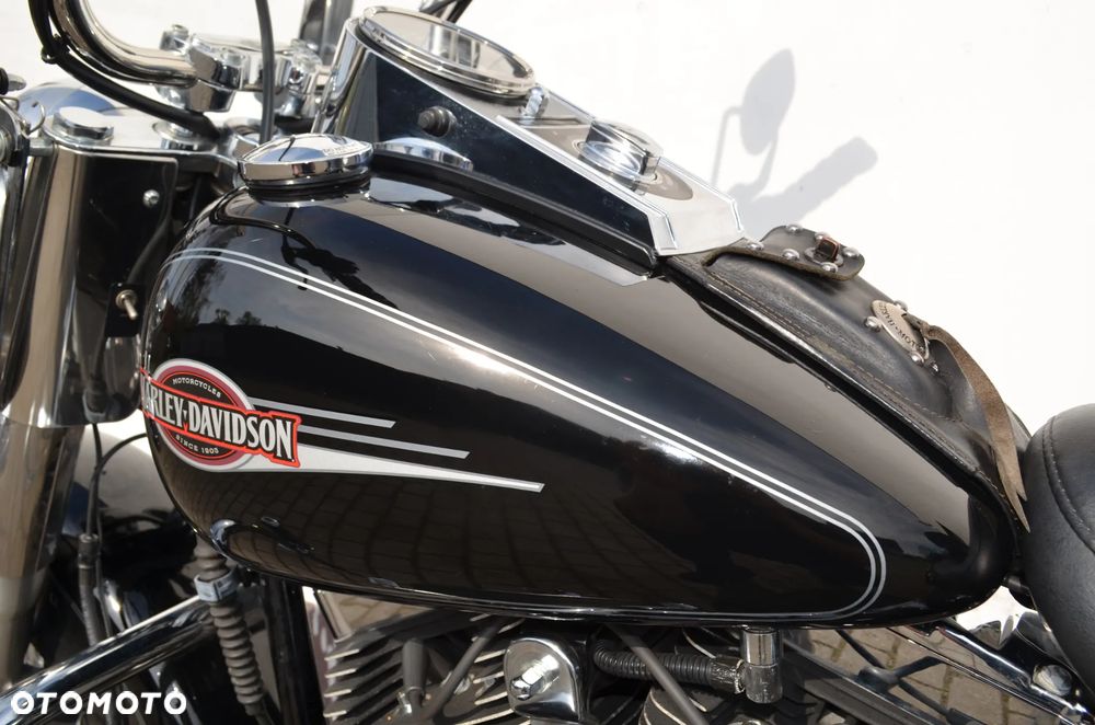 Harley-Davidson Softail Heritage Classic - 35