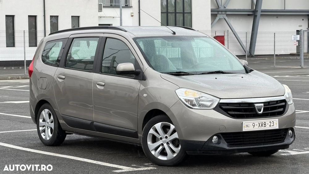 Dacia Lodgy 1.2 TCe 115 CP Stepway - 2