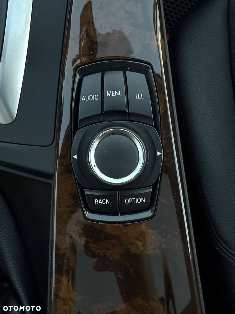 BMW Seria 3 328i xDrive - 17