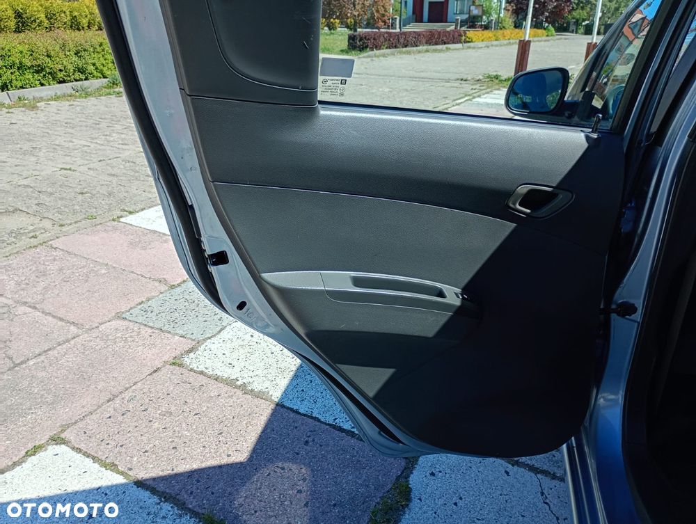 Chevrolet Spark - 21
