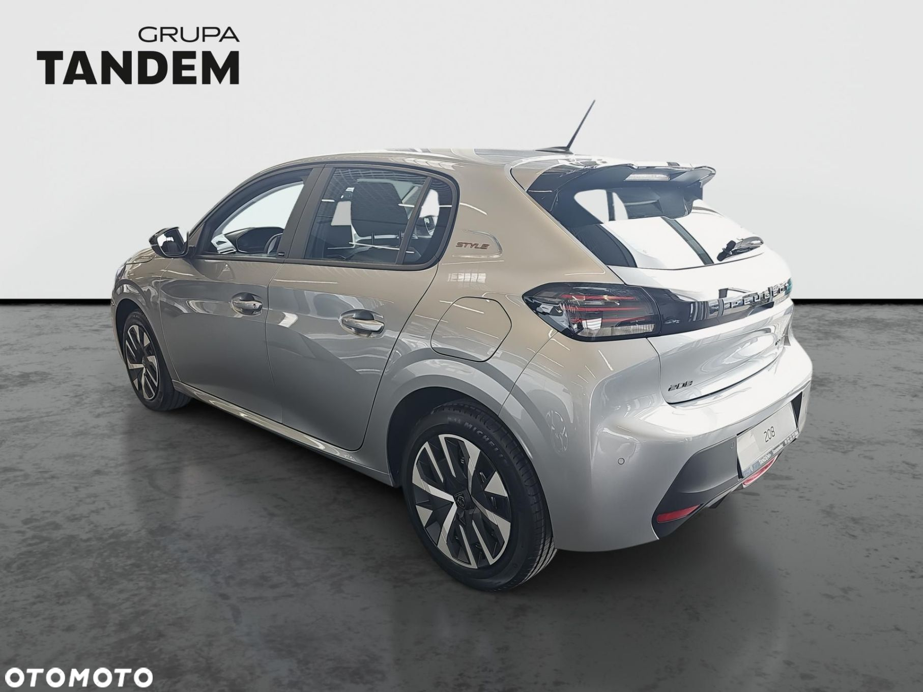 Peugeot 208 - 6