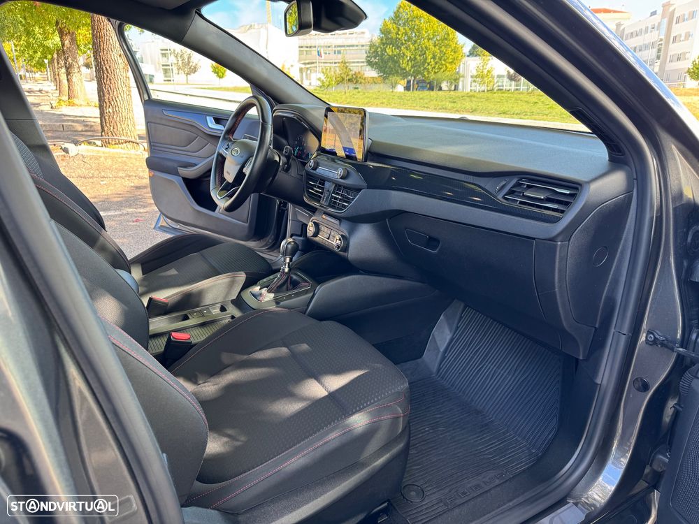 Ford Focus - 38