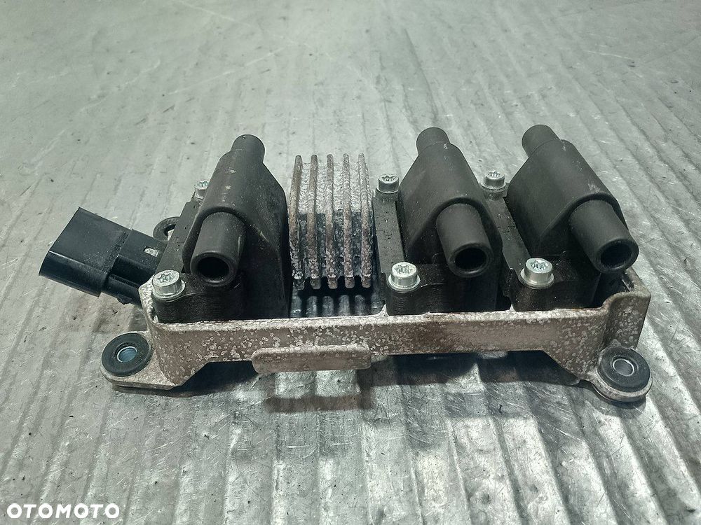 CEWKA ZAPŁONOWA AUDI A4 B6 U2010 2.4 V6 - 1