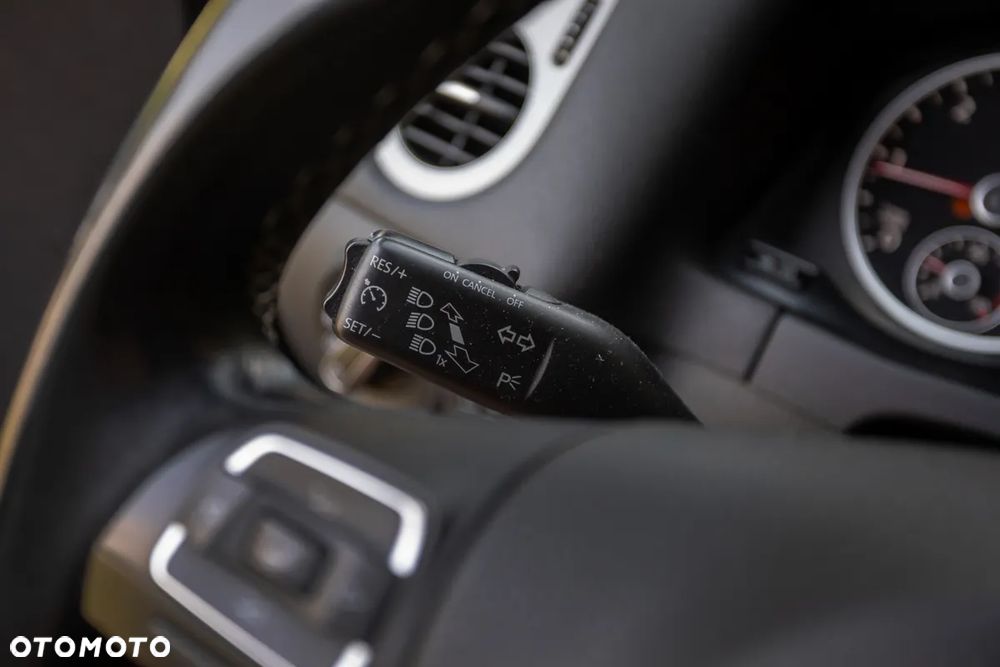 Volkswagen Tiguan 2.0 TDI SCR BlueMotion Technology Lounge Sport & Style - 34