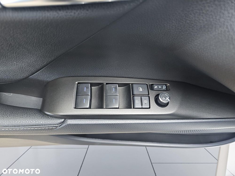 Toyota Camry 2.5 Hybrid Prestige CVT - 17