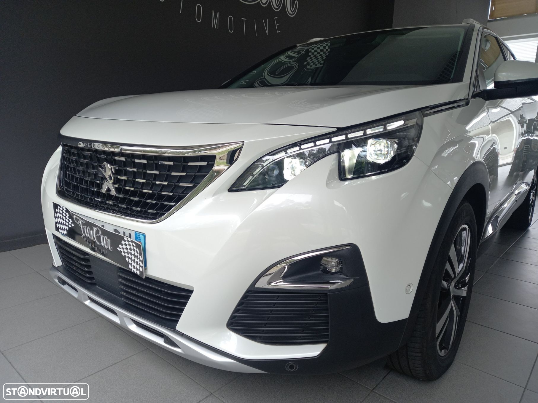 Peugeot 5008 1.5 BlueHDi Allure EAT8 - 28
